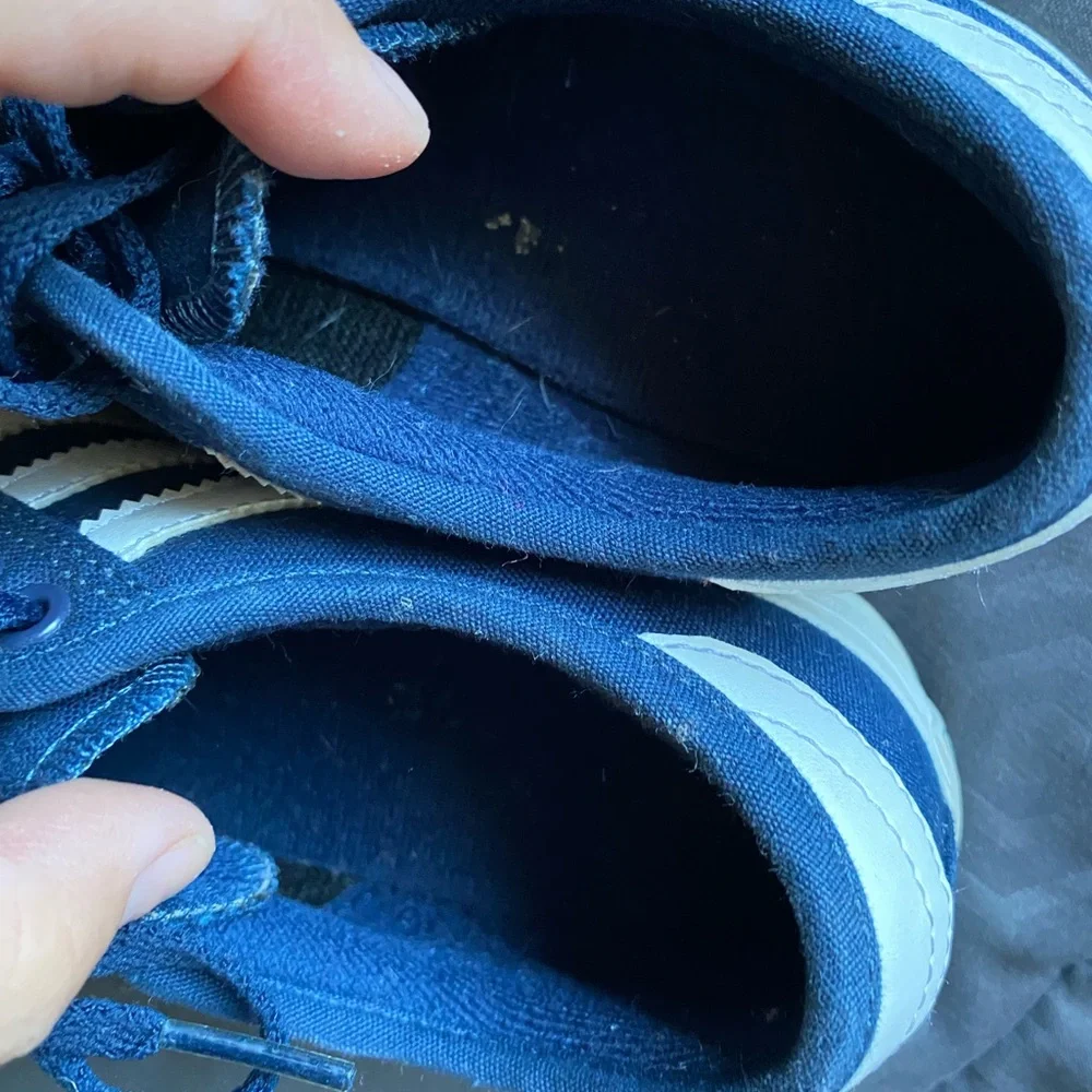 Adidas 3y kids shoes